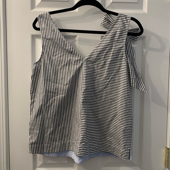 Vineyard Vines Tie Shoulder Top - Small - Picture 2 of 6